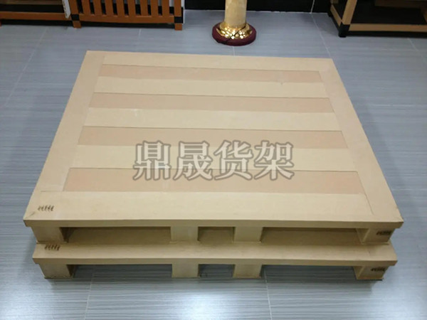 托盤